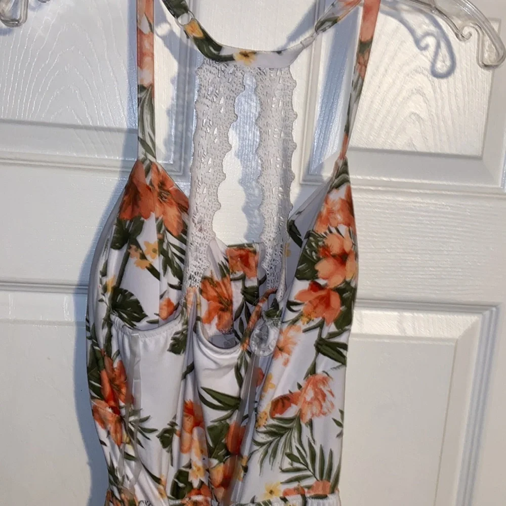 Romper - Picture 4 of 4